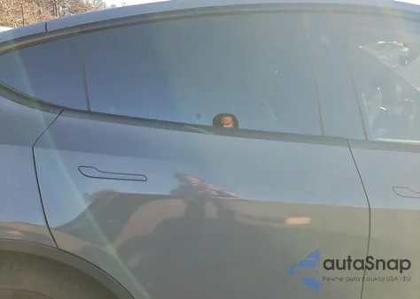 2022 Tesla Model Y из США, поврежденный, VIN 7SAYGDEE5NF562479